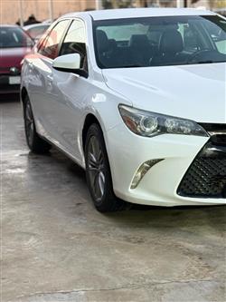 تۆیۆتا کامری